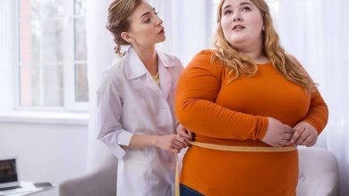طبيب يكشف أسباب زيادة وزن السيدات مع تقدمهن في السن
