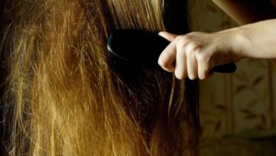 6 حيل سهلة لفك تشابك الشعر دون تقطيعه