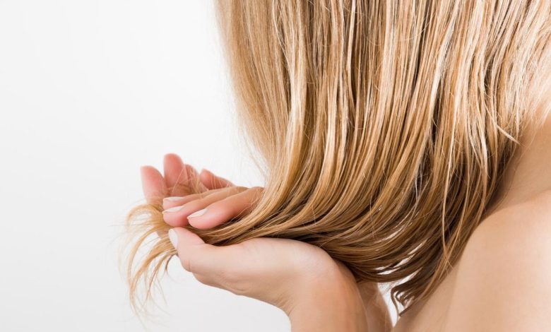 أسباب تقصف الشعر وطرق العلاج والوقاية
