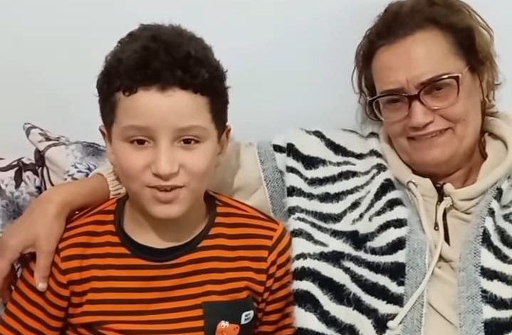 الفنانة نعيمة بوحمالة تطمئن الجمهور المغربي عن صحتها رفقة حفيدها